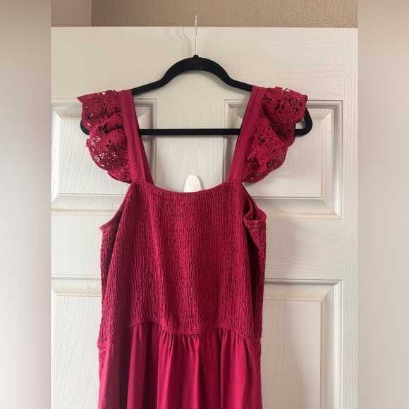 Elegant Red Maxi Dress - Picture 2 of 5